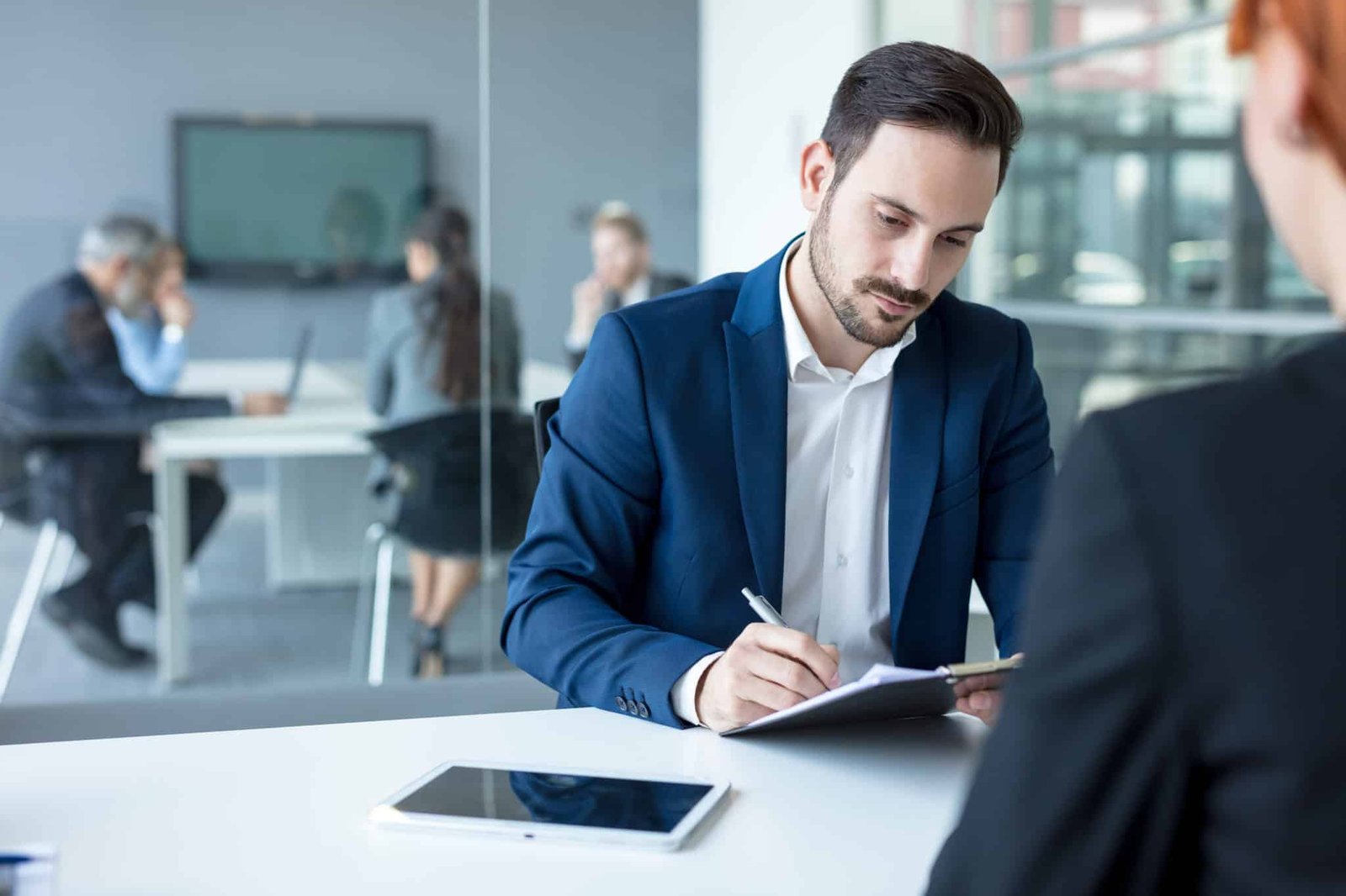 Lire la suite à propos de l’article Agence intérim roumaine en France : Un partenaire clé pour renforcer vos équipes dans divers secteurs